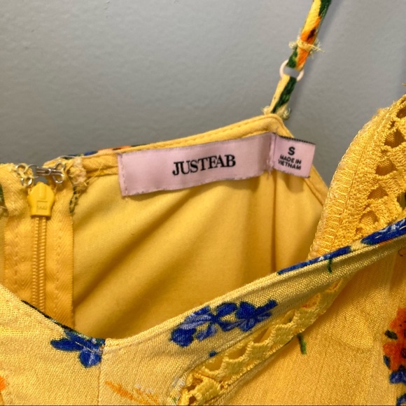 JustFab Yellow Floral Flirty Fit and Flare Dress Rayon Size Small - Picture 4 of 13